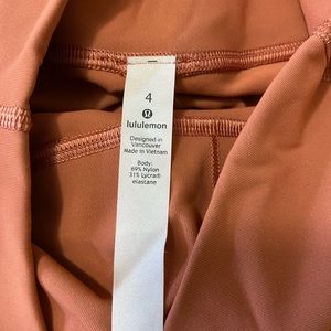 Lululemon wunder under